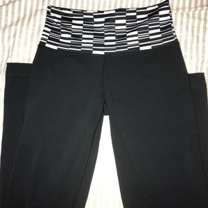Lululemon yoga pants